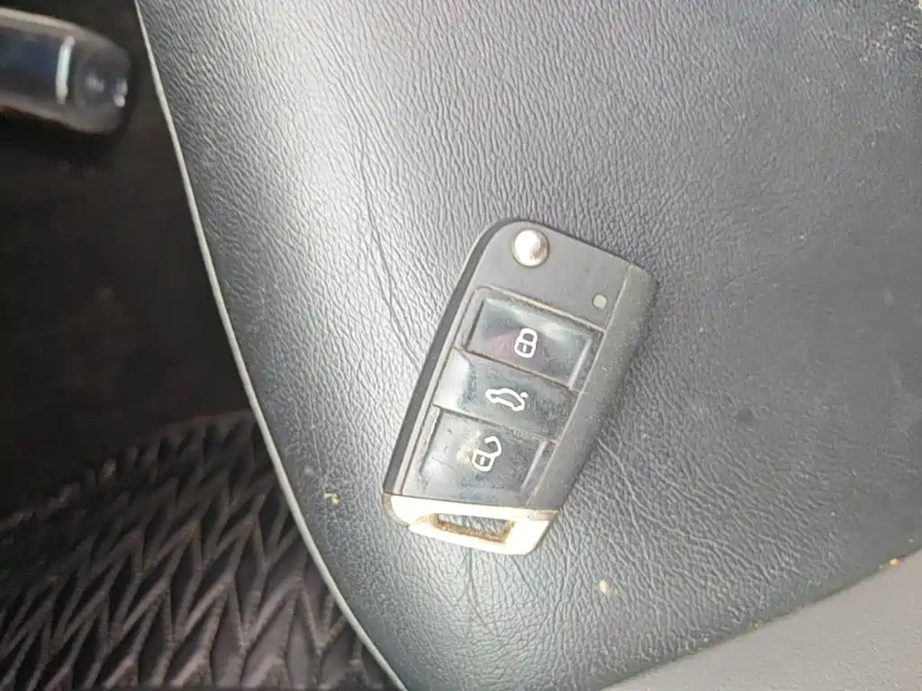 Volkswagen Sagitar 2021 200TSI DSG Surpassing Edition