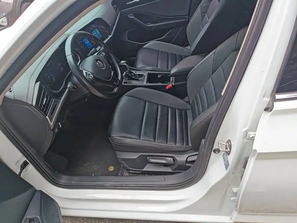 Volkswagen Sagitar 2021 200TSI DSG Surpassing Edition