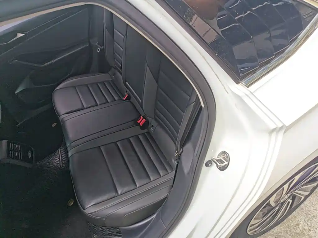 Volkswagen Sagitar 2021 200TSI DSG Surpassing Edition