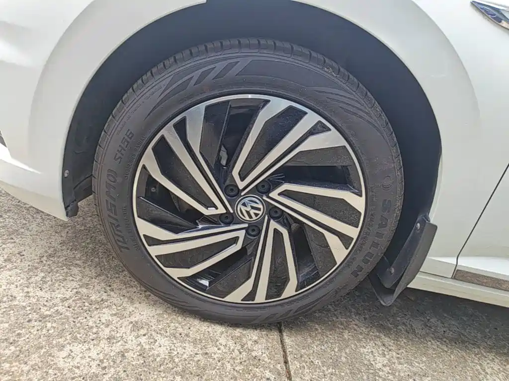 Volkswagen Sagitar 2021 200TSI DSG Surpassing Edition