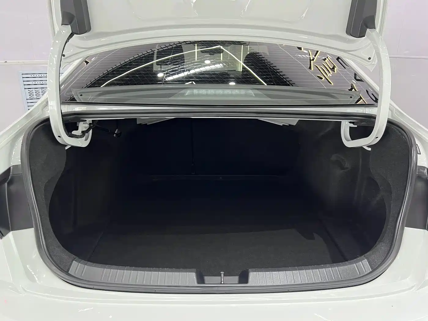 Volkswagen Sagitar 2023 280TSI DSG Surpass Plus Edition