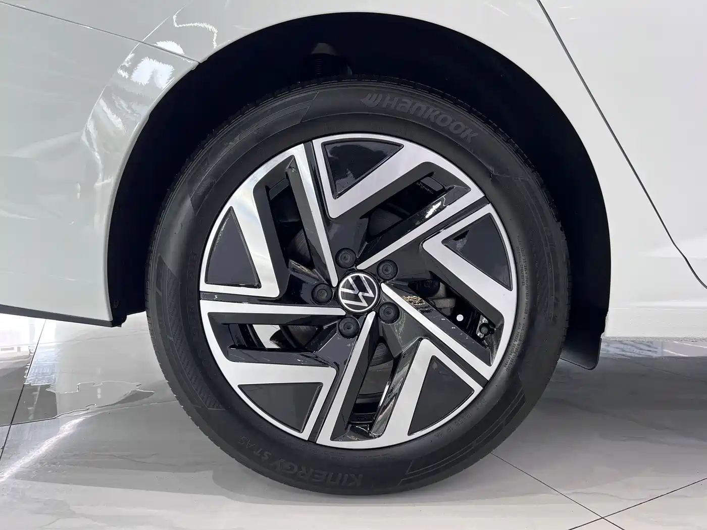 Volkswagen Sagitar 2023 280TSI DSG Surpass Plus Edition