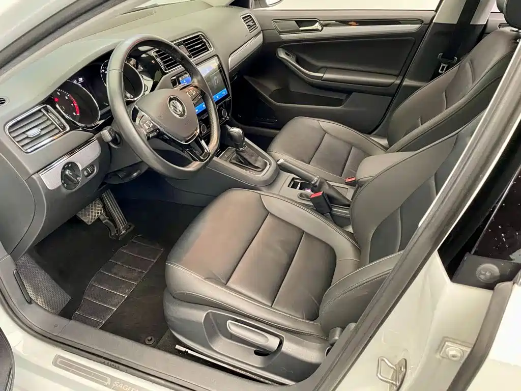 Volkswagen Sagitar 2018 280TSI DSG Comfort