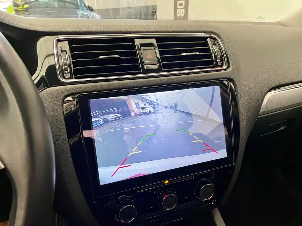 Volkswagen Sagitar 2018 280TSI DSG Comfort